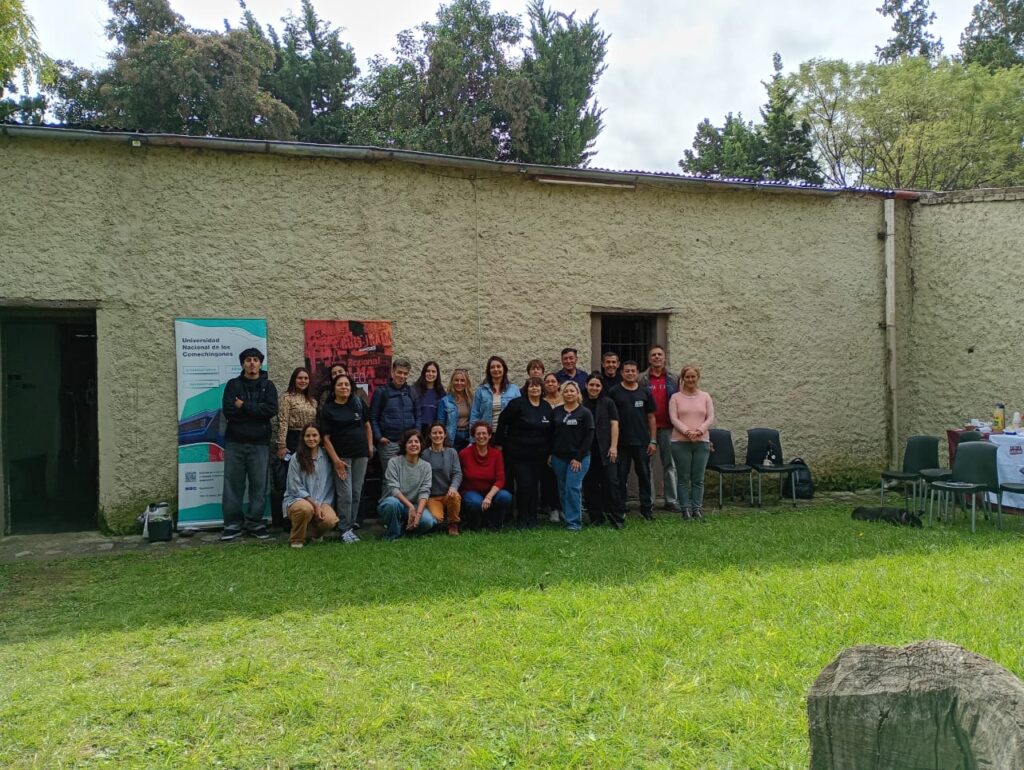 Como parte del Programa de Extensión Universitaria “Valorización y Promoción del Patrimonio Cultural, Natural y Mixto de Nuestra Región”, impulsado por la Secretaría de Extensión de la Universidad Nacional de los Comechingones, se llevó a cabo el pasado martes 14 de abril una capacitación destinada al personal de la Secretaría de Cultura de Villa de Merlo.